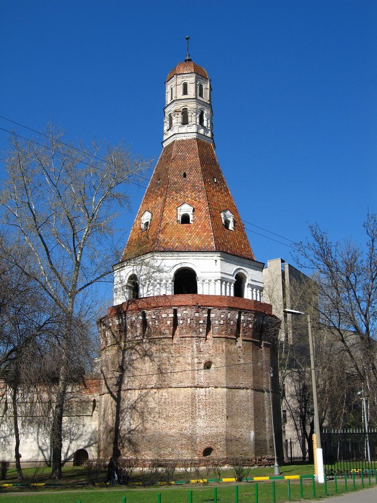 Simonov manastery tower by Yustas