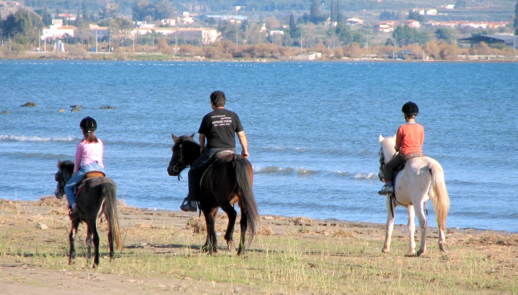 A family goes for a ride-walk...(by Sylvietsak) by 愛 Sylvietsak  女