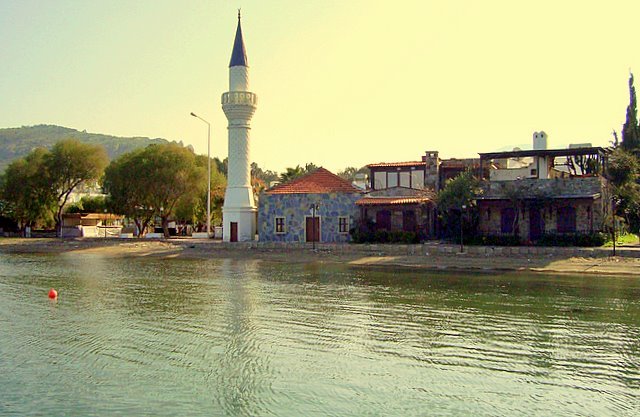 Bodrum Gundogan sahil camii by Ataman Ayvaz