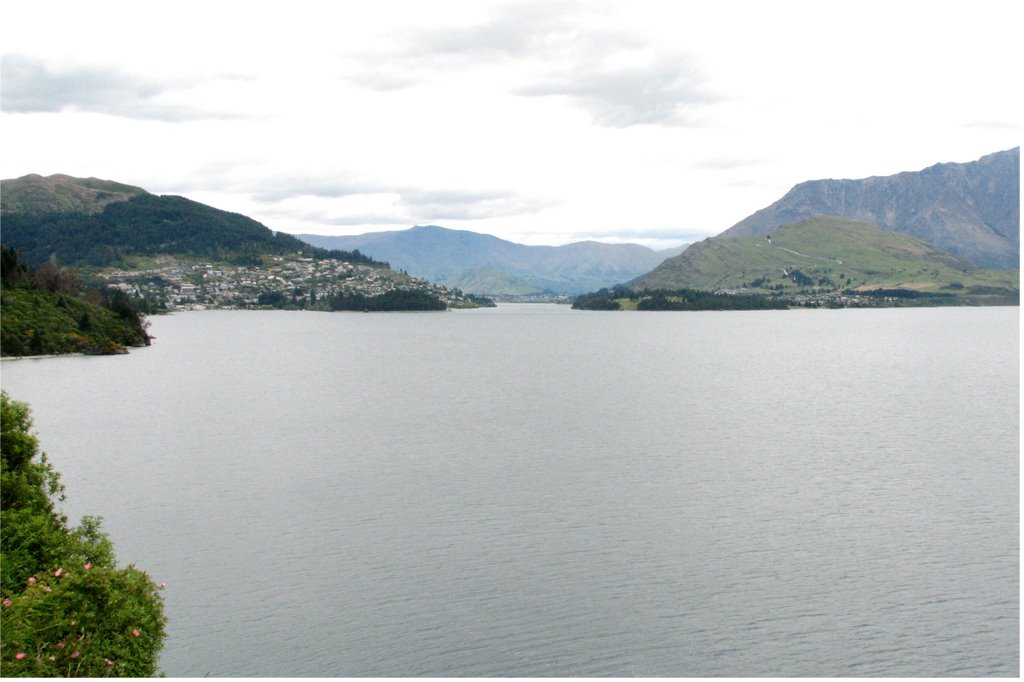 View E back to Queenstown from Glenorchy-Queenstown Road by jamie_r