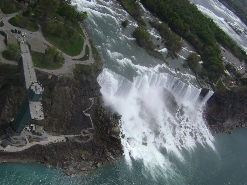 American Falls (view from helicopter) by Geograndr