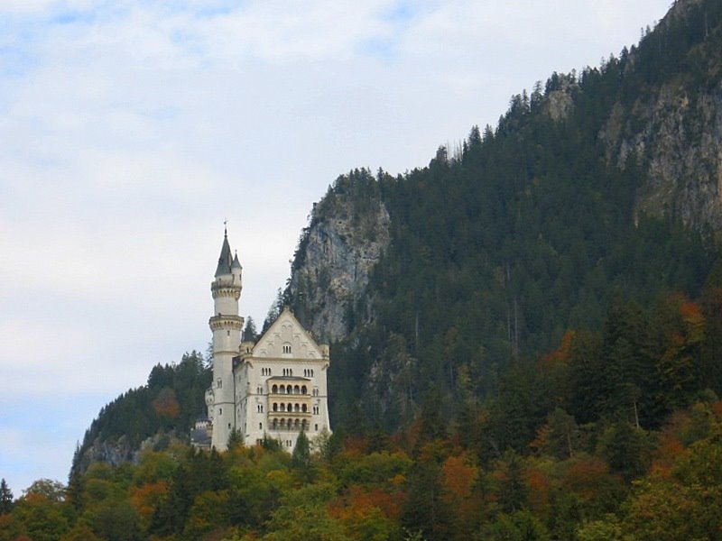 Neuschwanstein Castle by Sne011