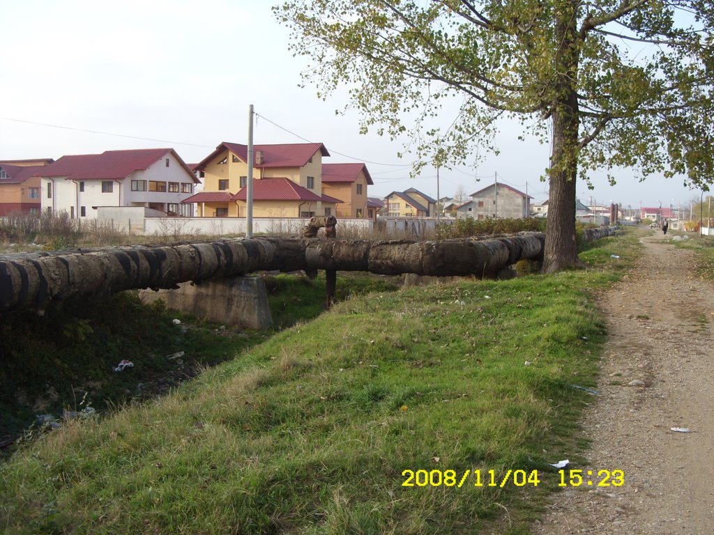 Fost loc de joaca ! Valul de aparare medieval al Targovistei ! by Calin-Ionut