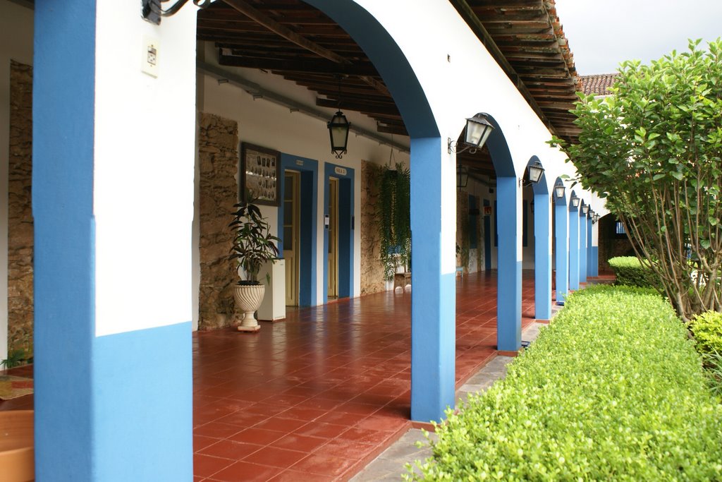 Colegio Dom Bosco - Cachoeira do Campo by Fernando Bezerra