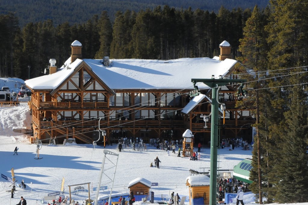 Amazing Building, Lake Louise Ski Resort 2009. by Tony