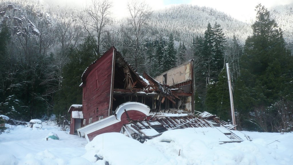 Redmond Hall collapse 01-02-2009 by kp3