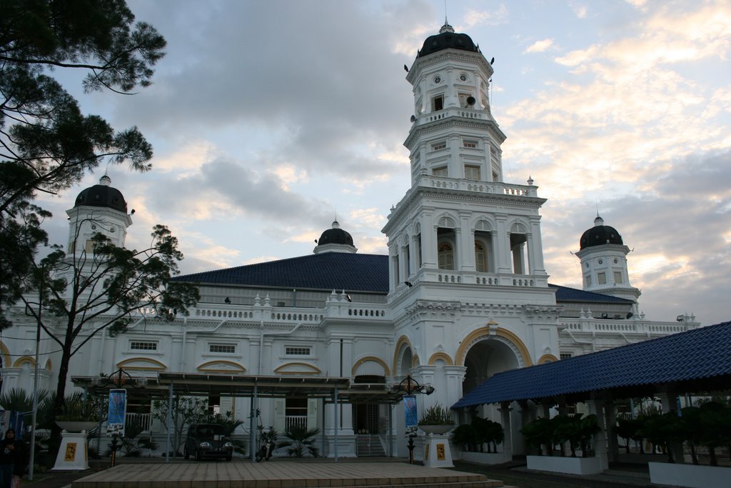 Masijd Sultan Abu Bakar by ganggarak