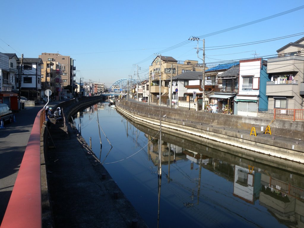 Sakai-gawa (Sakai River), view westward from Shin-bashi (Shin Bridge) 境川（新橋より西方向） (2009.01.17) by k.takita