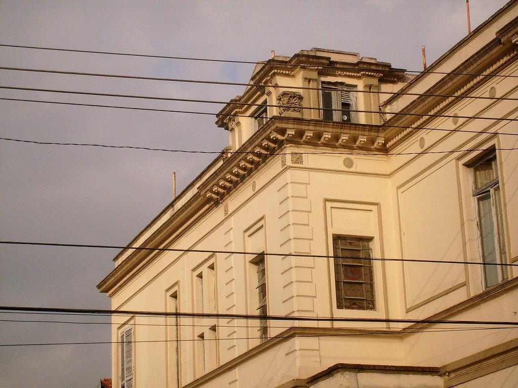 Arquitetura antiga no Bom Retiro - centro de São Paulo by Yuri Alexandre