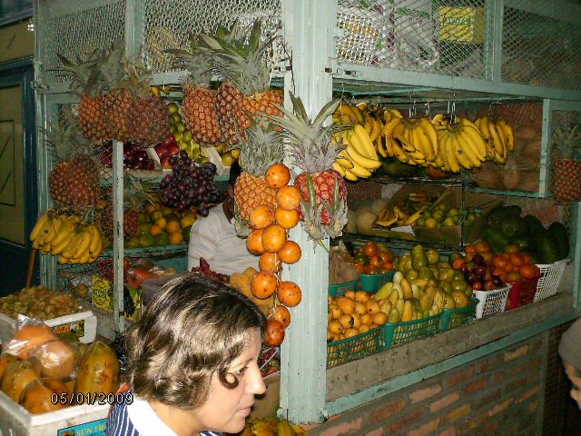 Frutas frescas en la ermita by josehumberto