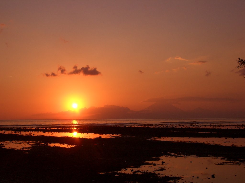 Blick auf Bali von Gili Trawangan by micha030680