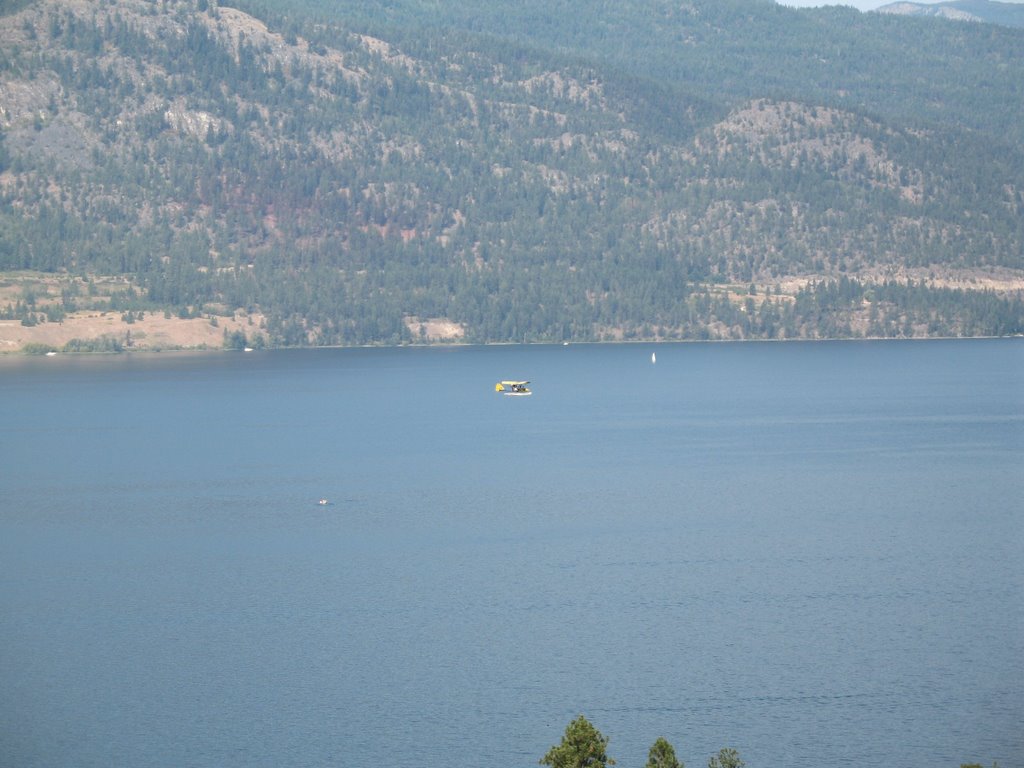 Okanagan Lake - Sea plane by SOORMALL