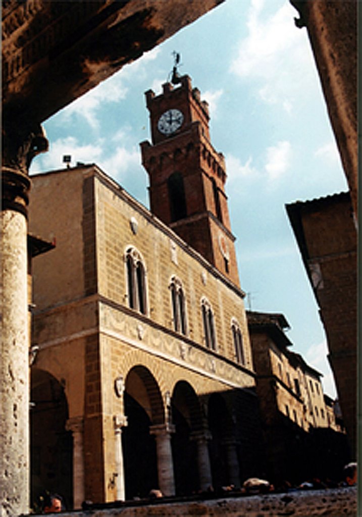 Pienza - Campanile dal Pozzo by max pierfederici