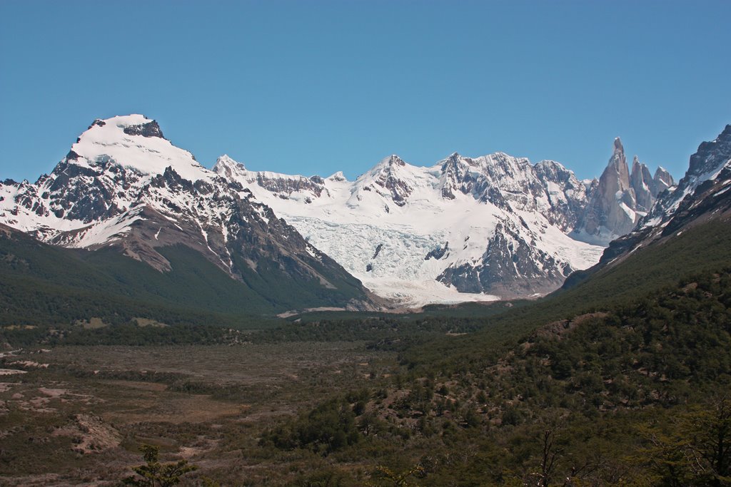 Cerro Torre by enchoukai