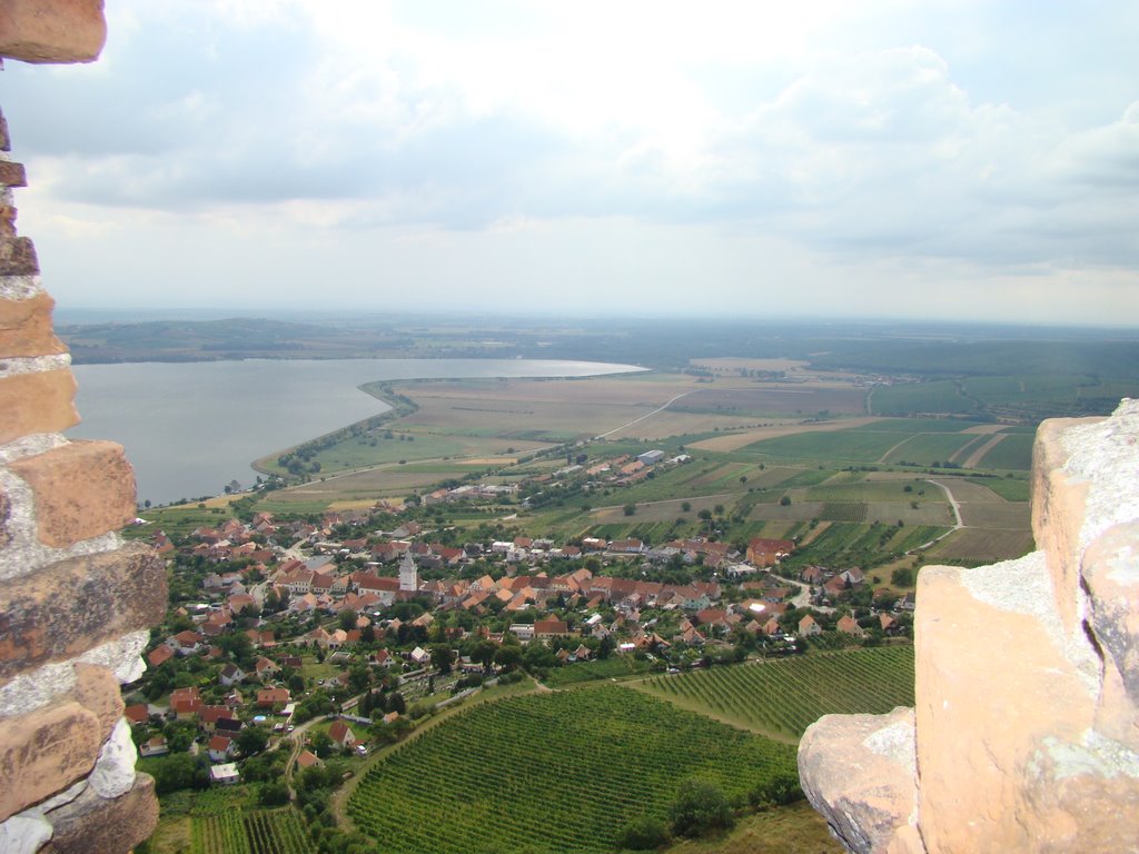 Dívčí hrad nad Pavlovem by Pavel st.