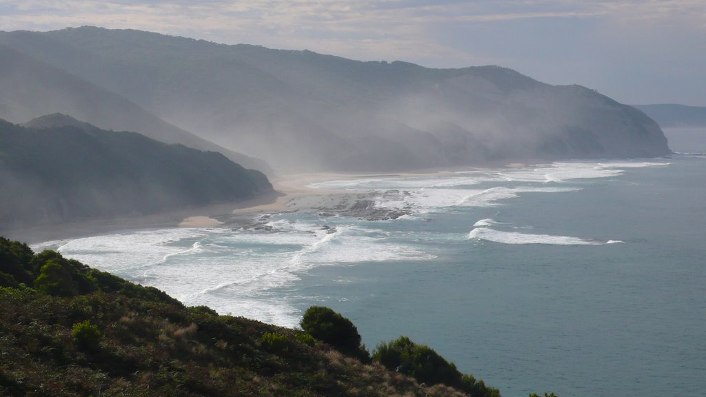 Milanesia Beach from Bowker Point by hugy