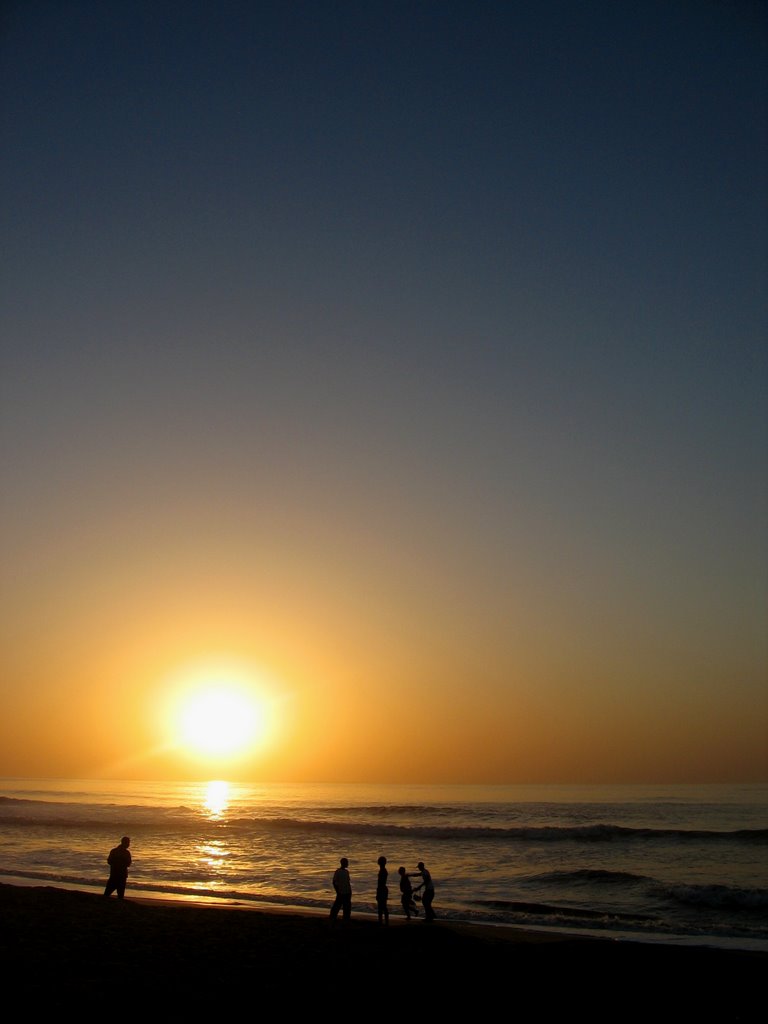 Senegambia beach sunset by freestylep