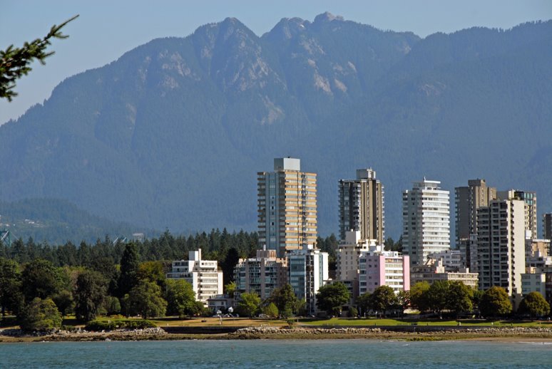 English Bay by k2everest