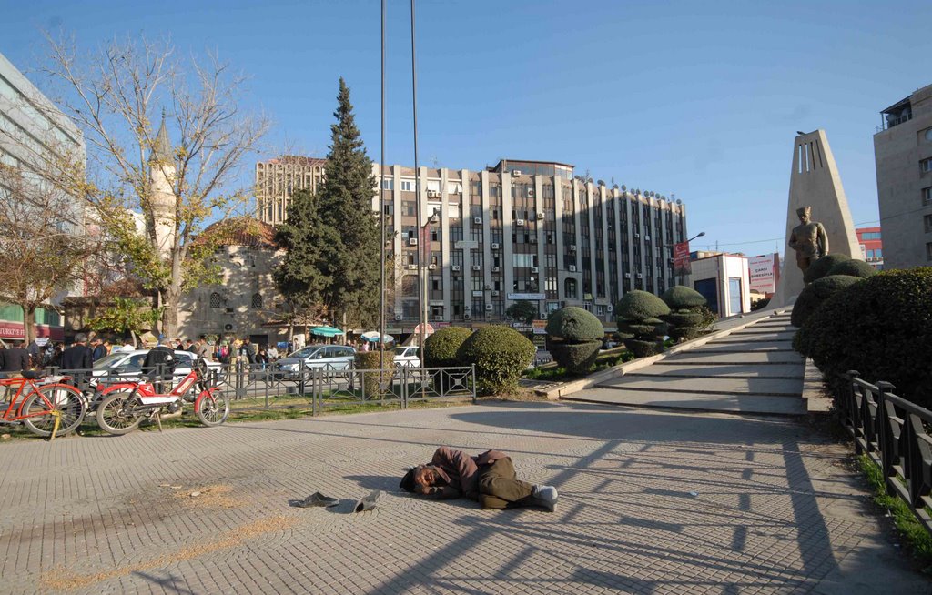 5 Ocak Meydanı Adana by Hüseyin Kafadengi