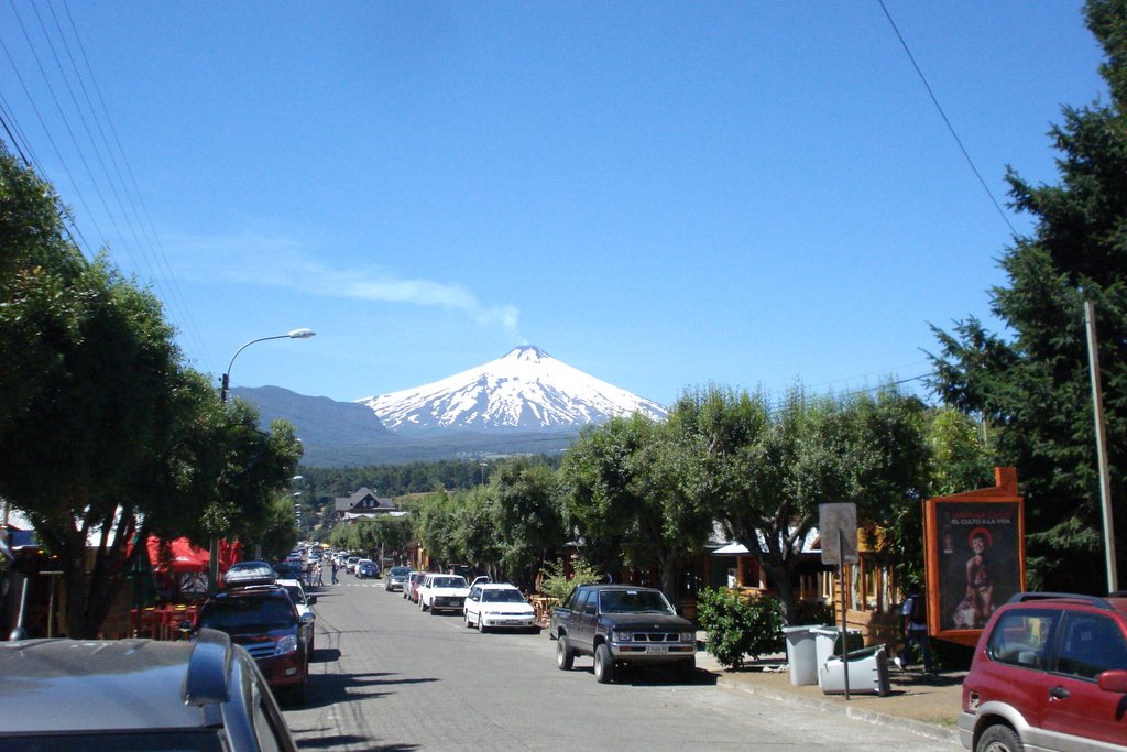 Chile Pucon by Eduardo H. Loss