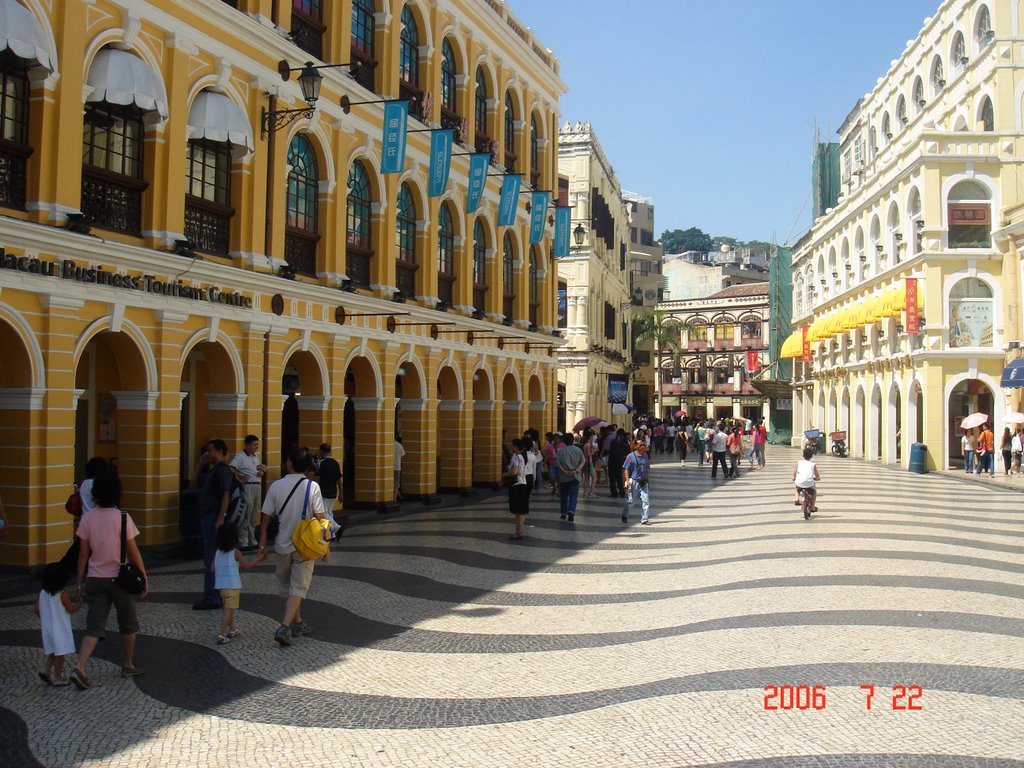 Macau by Noe Gabor