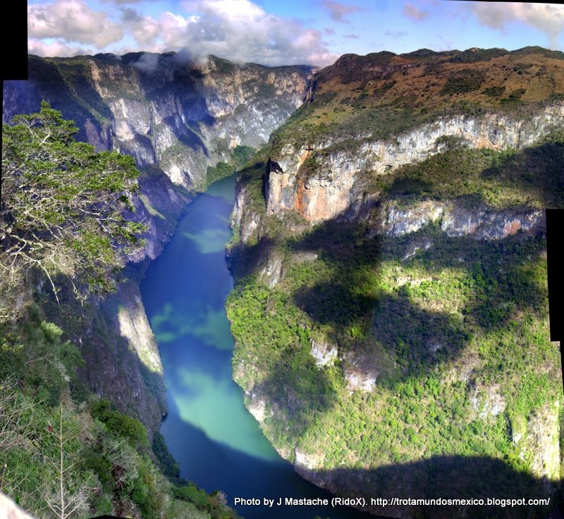 Mexico - Cañon del Sumidero en el mirador, Chiapas by Jorge Mastache