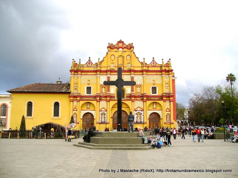 Mexico - San Cristobal de las Casas, 180° Catedral, Chiapas by Jorge Mastache