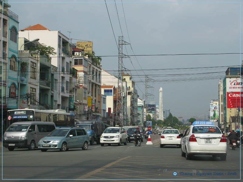 Ngã tư - Điện Biên Phủ / Đinh Tiên Hoàng - Crossroads by Thắng Nguyên Xuân