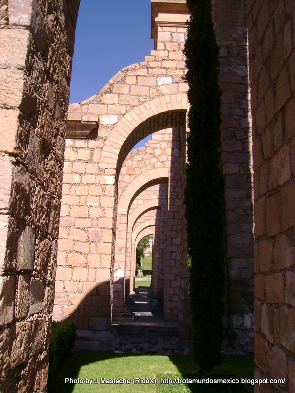 México - Acueducto de Zacatecas by Jorge Mastache