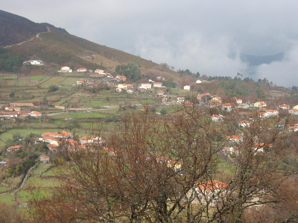 Vista de Caçapedro by Eladio Cortizo