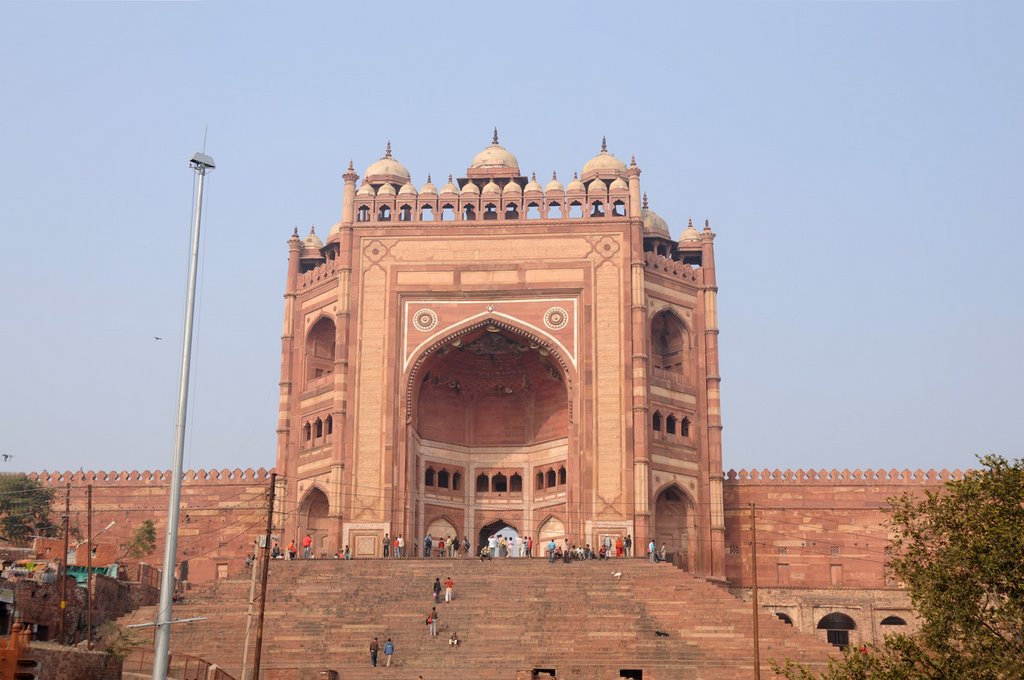 Buland Darwaza, by Aravind Teki