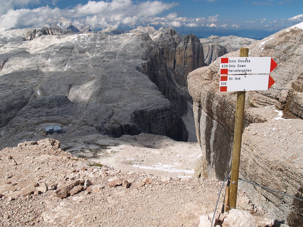 Rifugio Boé. (Take a tour to the highest peak of the Sella-group with my pictures!) by Polonkai László