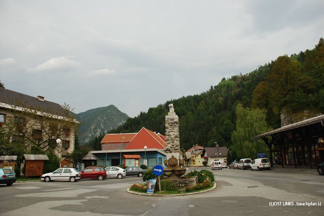 Hauptplatz in Črna by (L)OST LINKS