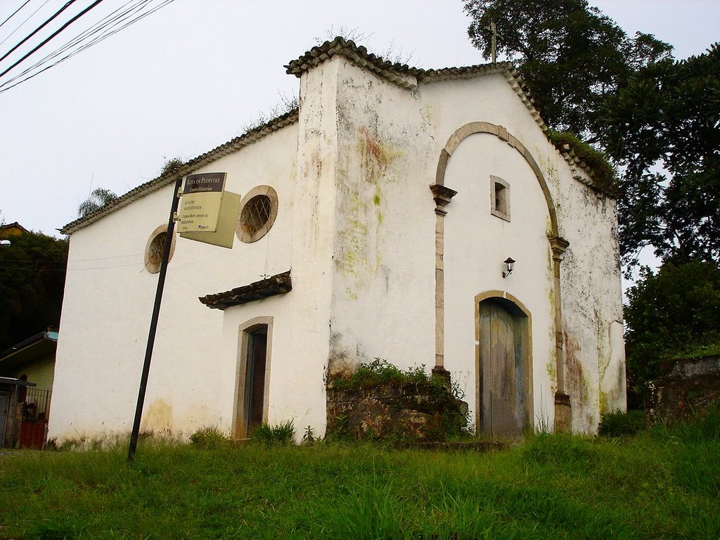 Igreja das Mercês em deterioração. by Mumbeca Rios