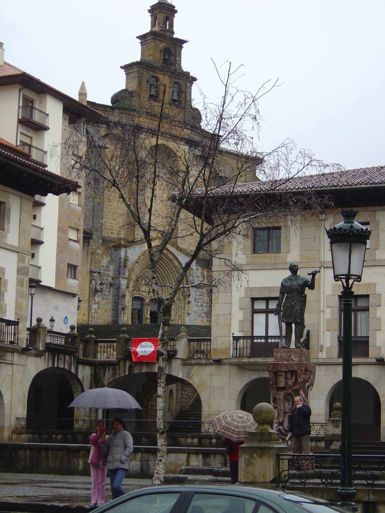 Plaza de los Fueros-Iglesia de Santa Maria (Gernika)h2go by hhgarnica