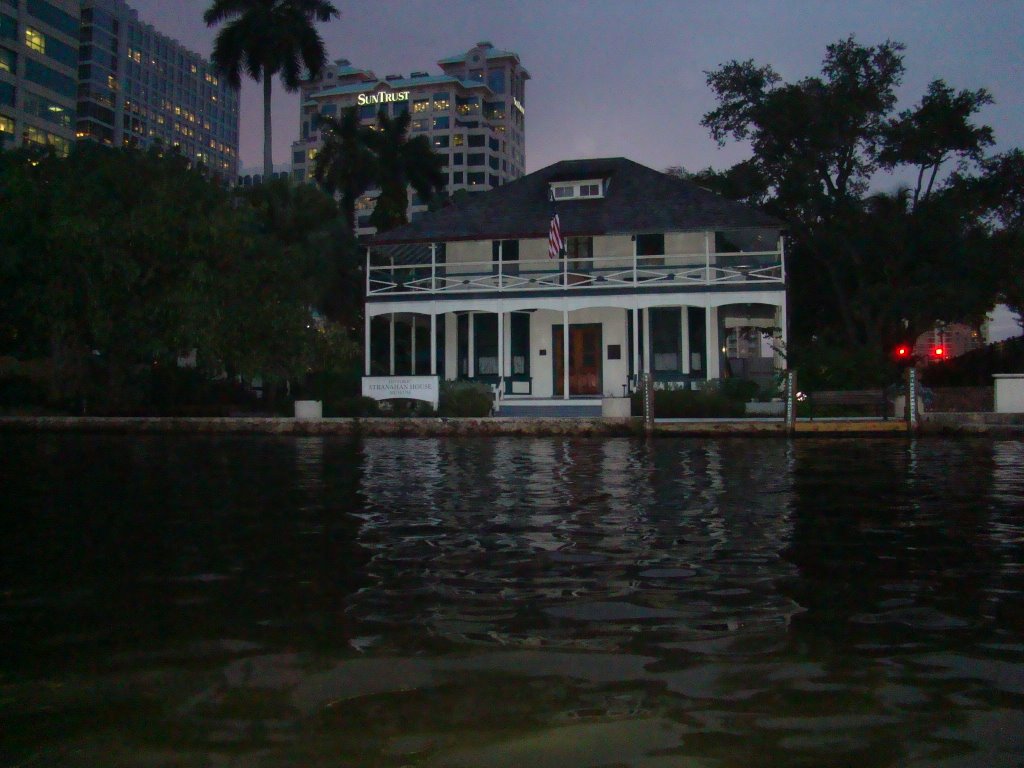 Stranaham House by allamericankayak.com