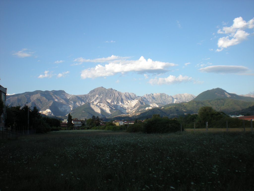 Apuane da villa ceci by paolo 75