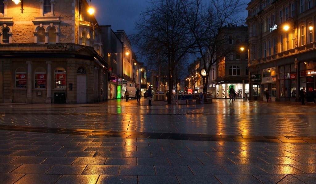 Cardiff, Queen Street by andrewhead