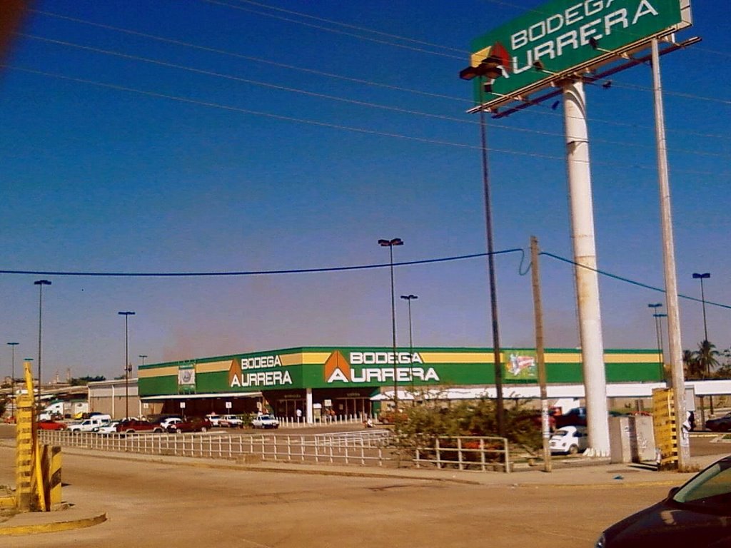 Bodega Aurrera en Minatitlan,Ver by Baldemar Mijangos