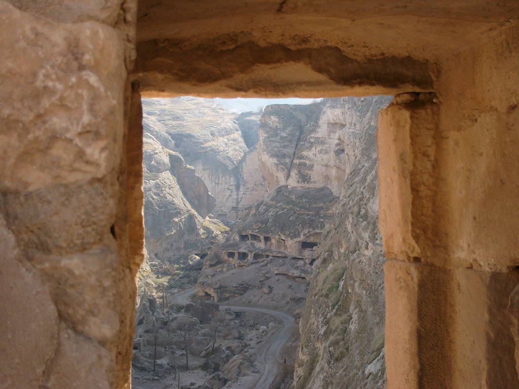 Tarihe tarihin penceresinden bir bakış by nergin