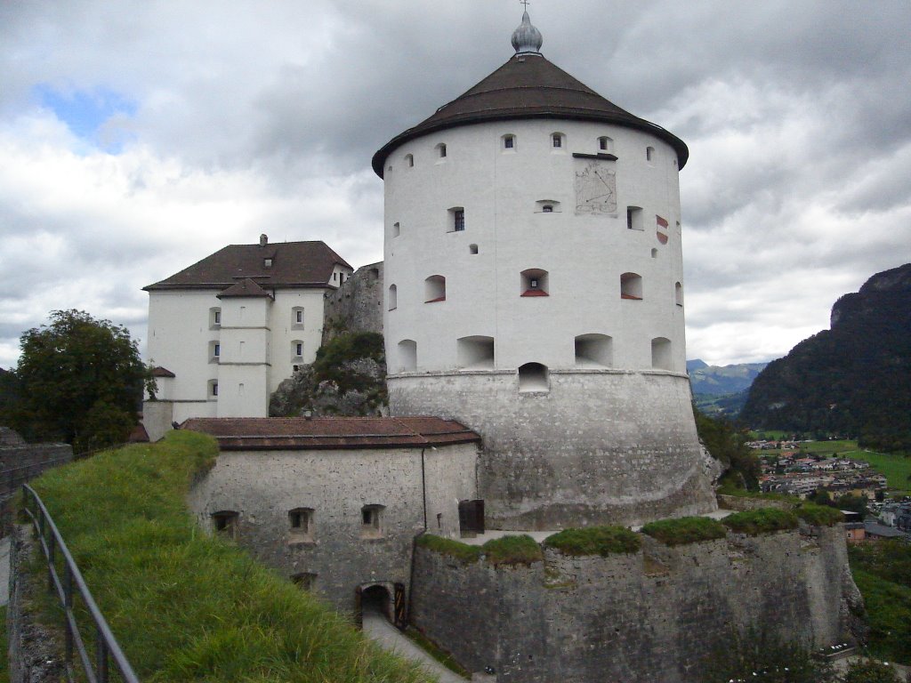 Kufstein Castle by eristo