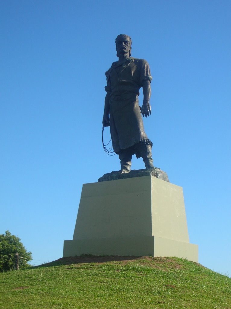 Monumento ao Laçador by Adail Pedroso Rosa