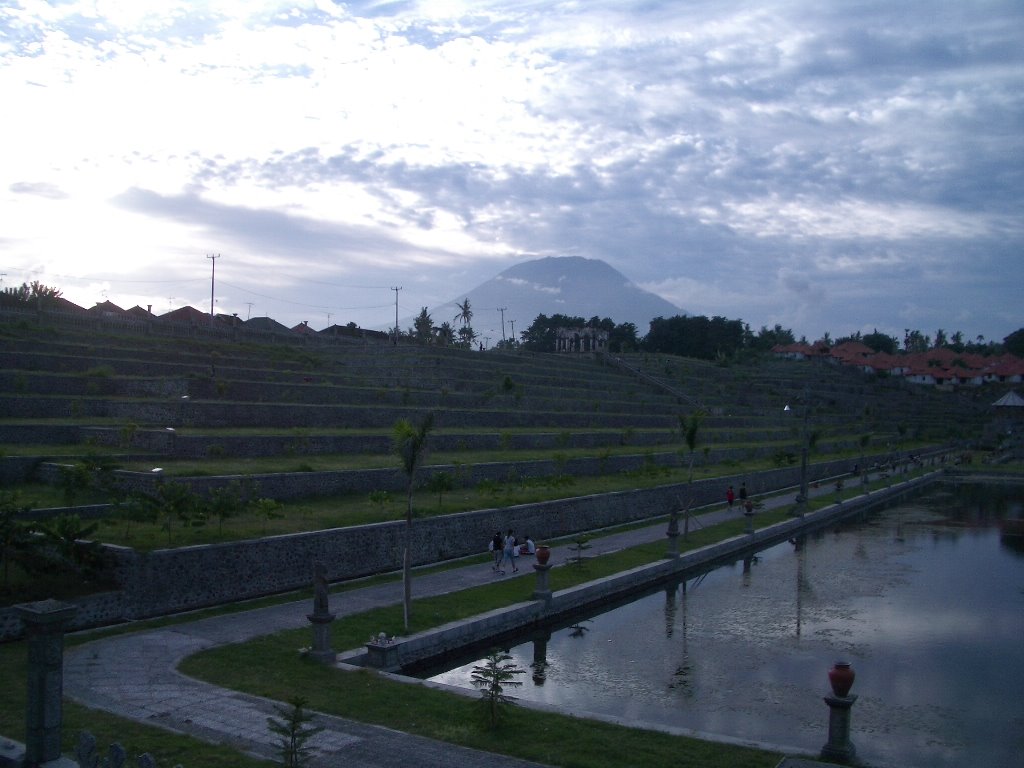 Watertemple @ Bali @ Volcano by eviljeschy