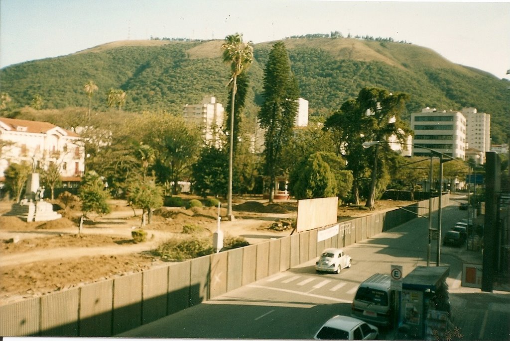 Poços de Caldas MG (praça em reforma ) by Aroldo dos Reis Cast…