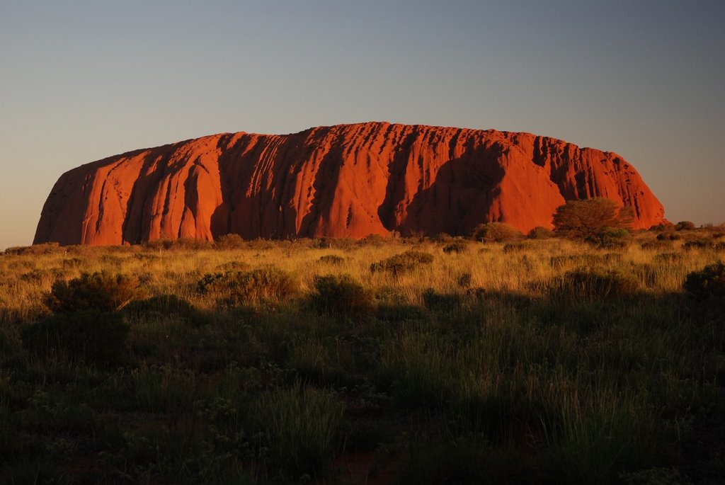 Uluru by Stanislav Chmelař