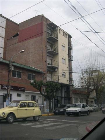 Morón Casullo Building by Sabribo