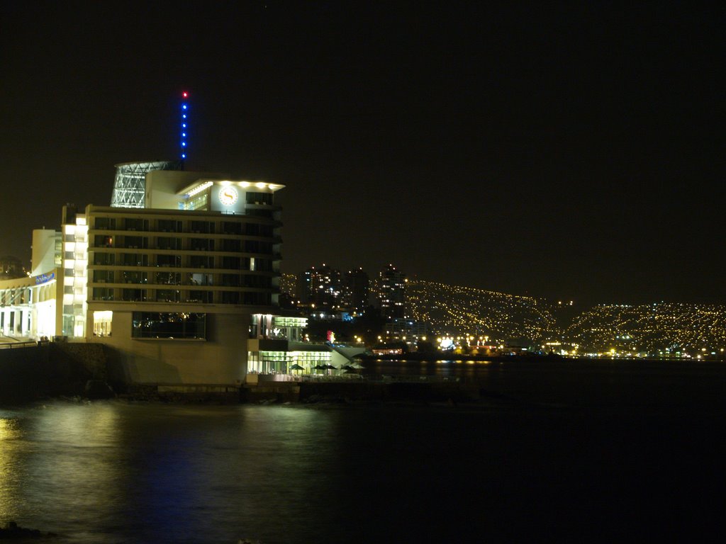 Viña del mar de noche by borisn