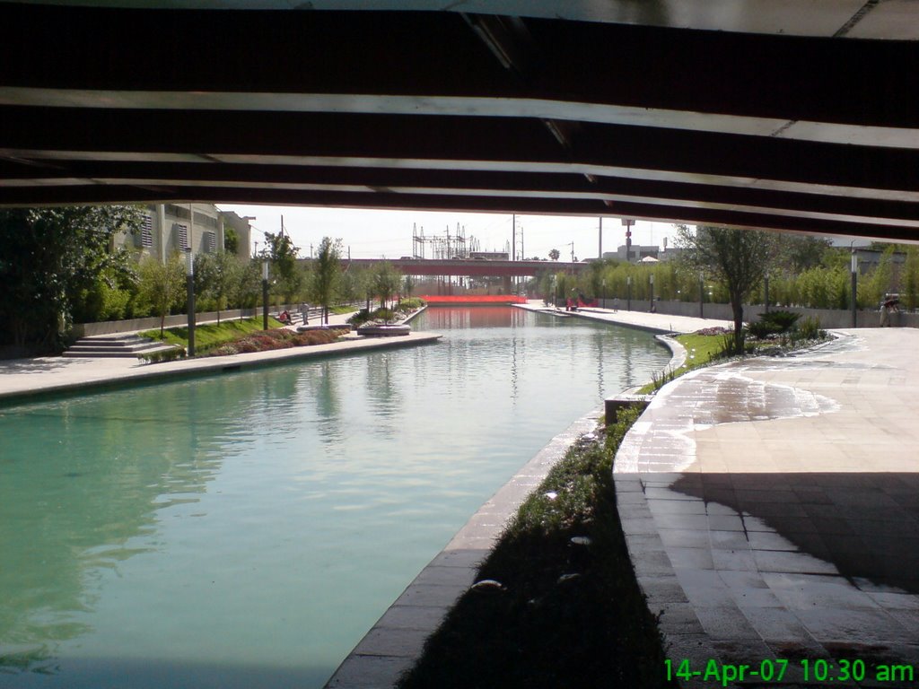 Vista de los puentes en paseo Santa Lucia by hector.mtz