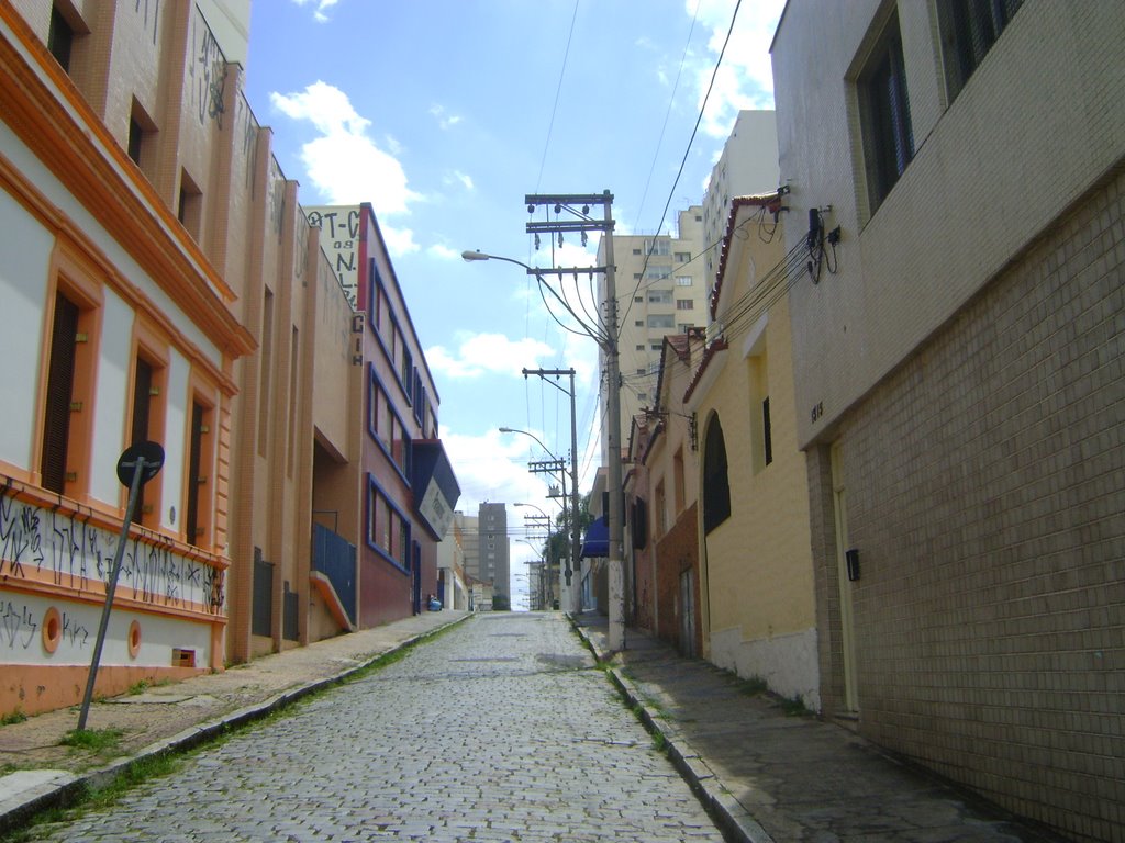 Centro - R. Marechal Deodoro - a esquerda um bom Teatro by Alexander Denarelli