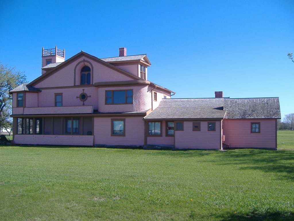 Pickler Mansion in Faulkton, South Dakota by Idawriter